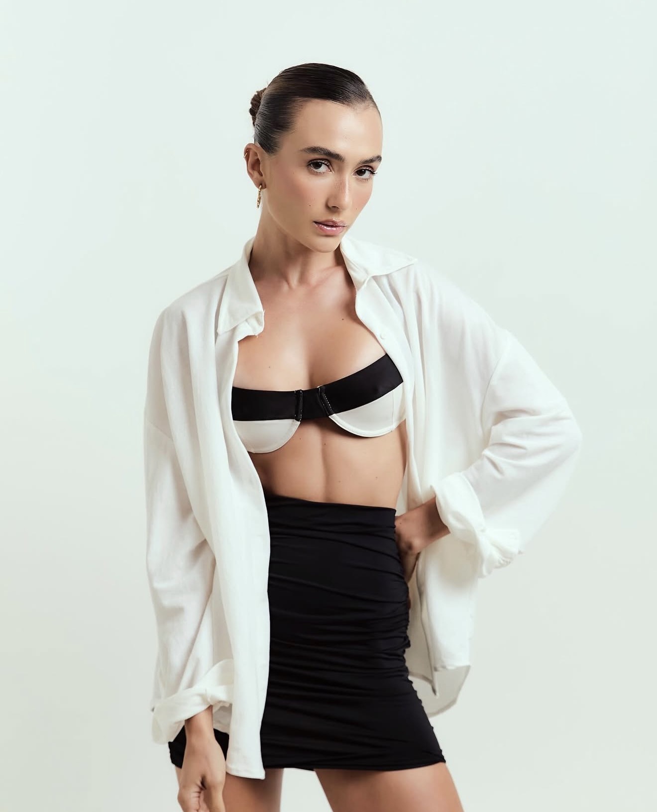 Laila Lourenzo — editorial de estudio